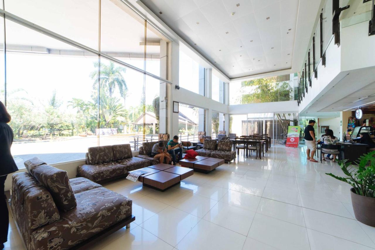 Reddoorz Premium @ The Ritz Garden Oases Ξενοδοχείο Davao City Εξωτερικό φωτογραφία