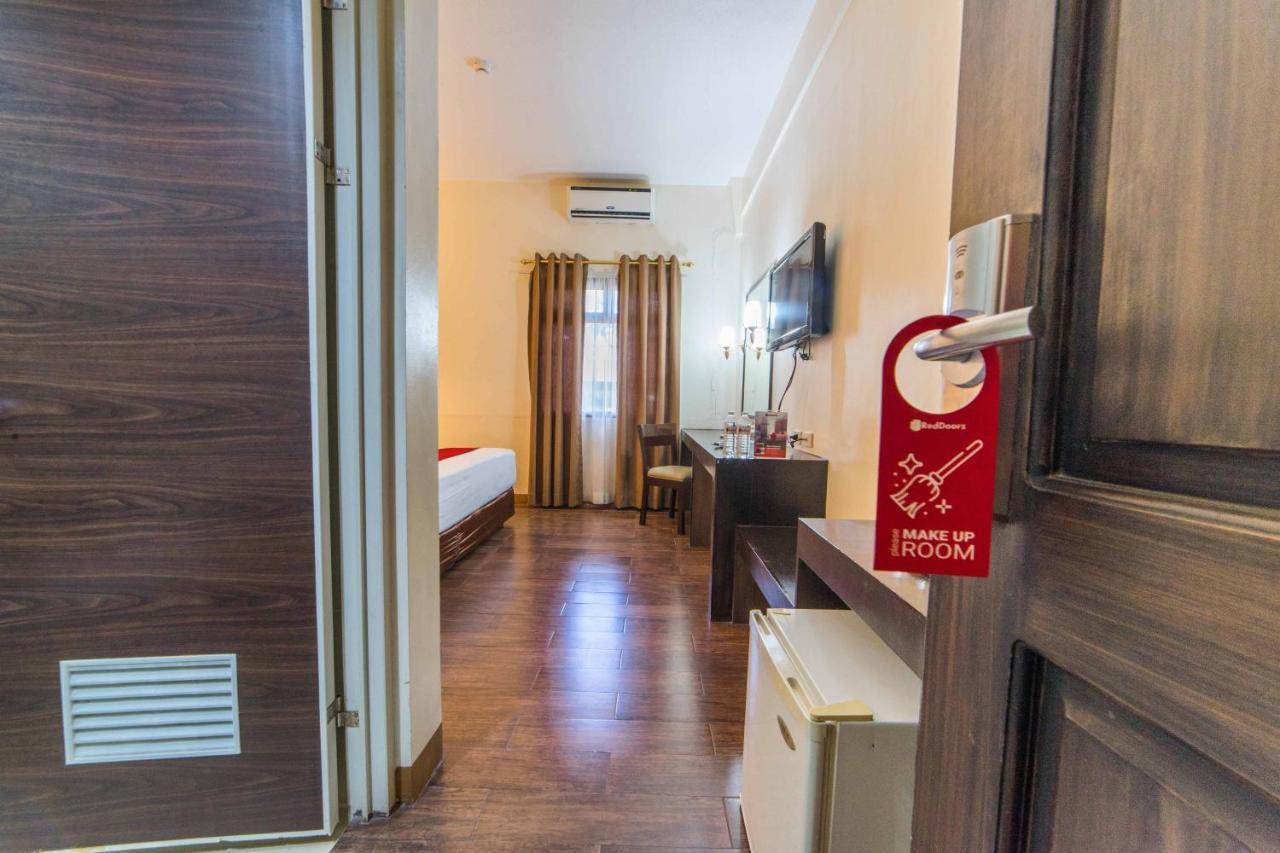 Reddoorz Premium @ The Ritz Garden Oases Ξενοδοχείο Davao City Εξωτερικό φωτογραφία